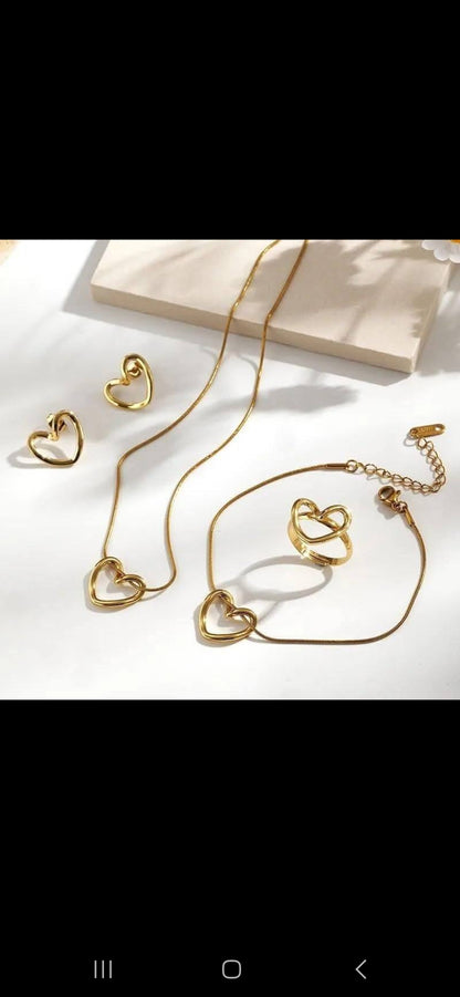 💖 طقم قلوب فاخر من 4 قطع – فولاذ مقاوم للصدأ 316L، اختيار أول
✨ مصنوع من مادة صلبة ومتينة، inoxydable عالية الجودة، يتميز بلمعان ثابت ومظهر أنيق، مضاد للحساسية ومقاوم للصدأ والتغيّر. مناسب للاستعمال اليومي وكذلك للمناسبات، يبقى في حالته الأصلية ولا يتغيّر لونه عند ملامسة الماء أو مواد التنظيف.
🛡️ ضمان 5 سنوات لجودة مضمونة ولمسة راقية تدوم معك في كل المناسبات.